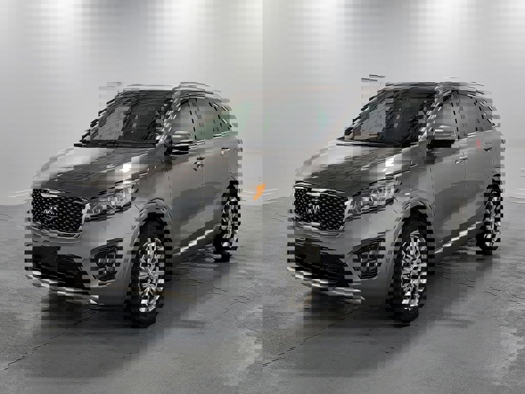 Used 2016 Kia Sorento SX image 4