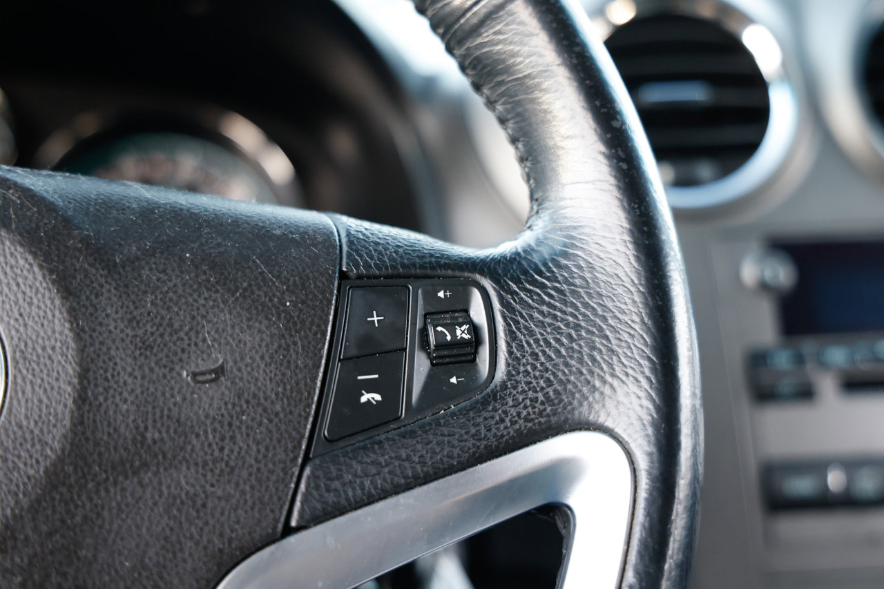 Used 2012 Chevrolet Captiva Sport LT image 25