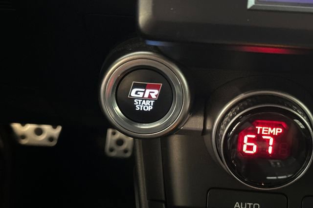 Used 2022 Toyota GR86 Premium w/ ALL Weather Mat Package (TMS) image 25