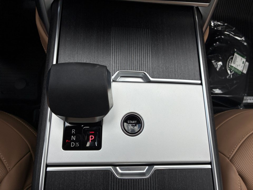 New 2026 Land Rover Range Rover Long Wheelbase Autobiography AWD/4WD image 20