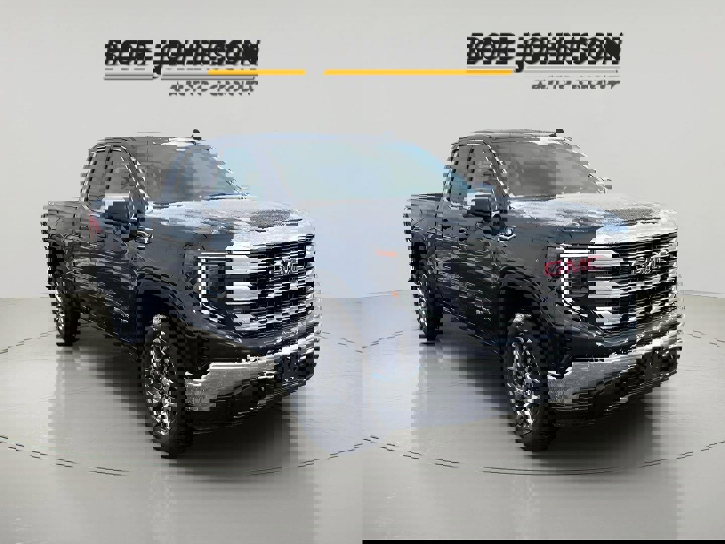 New 2025 GMC Sierra 1500 SLE w/ Preferred Package image 1