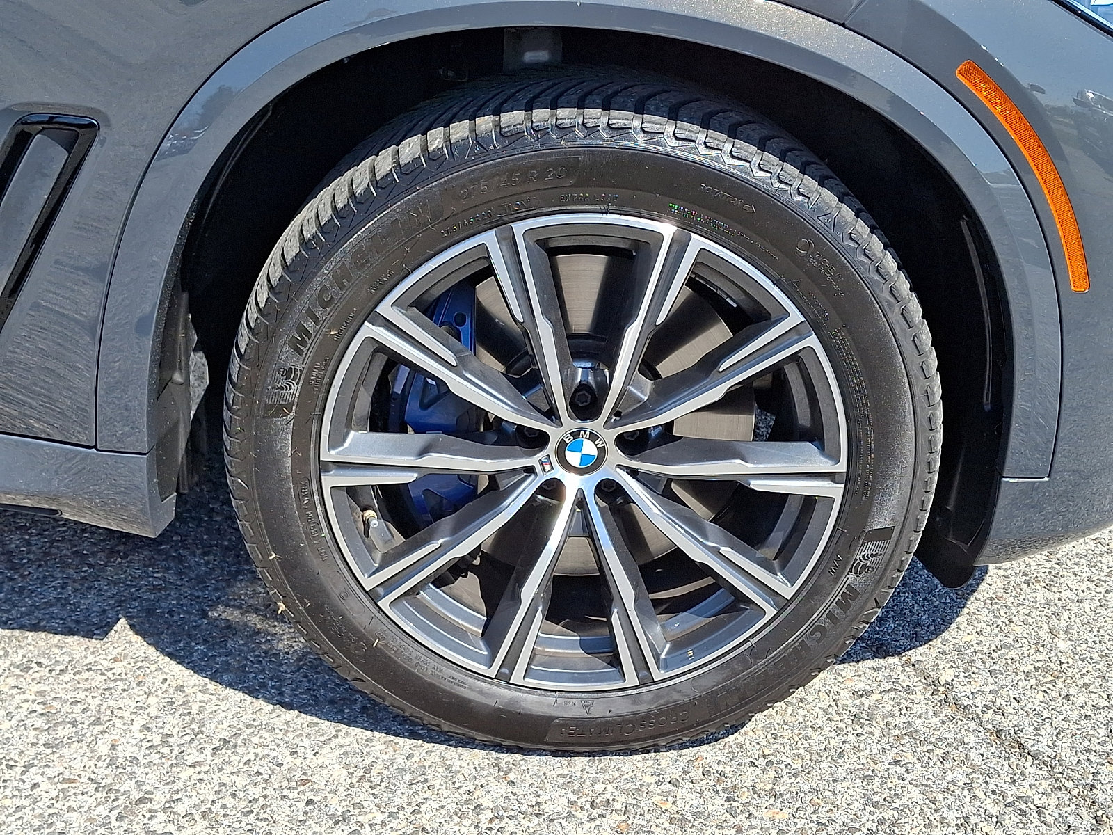 Used 2021 BMW X5 M50i w/ Executive Package image 11