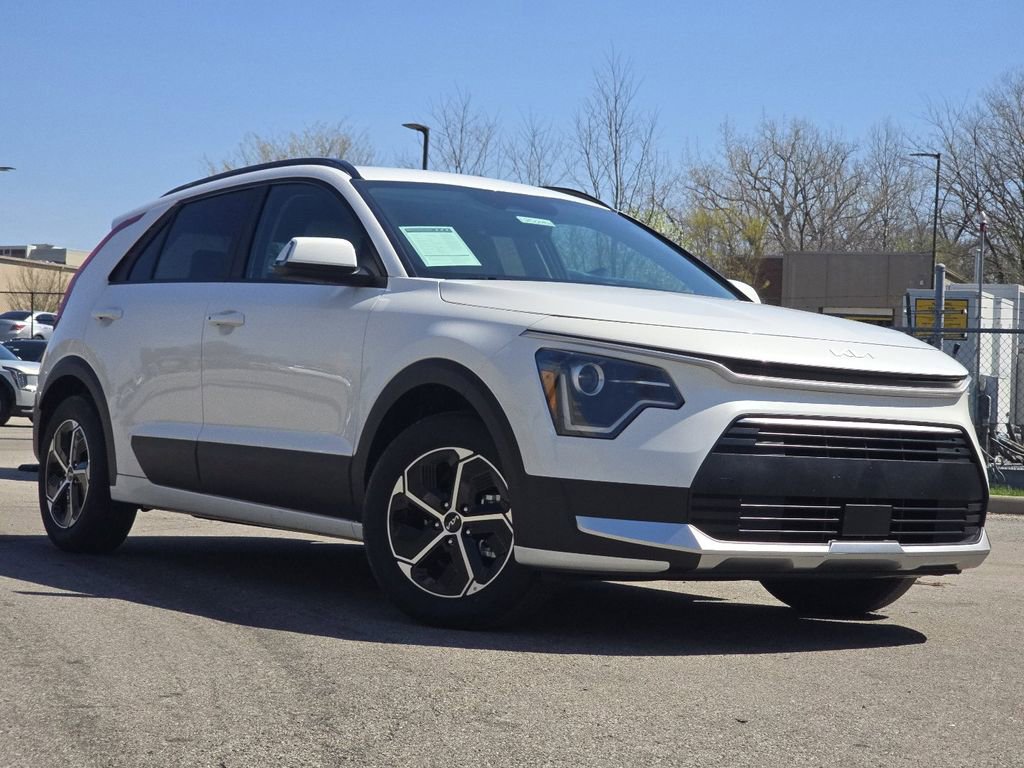 Certified 2025 Kia Niro EX