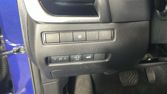 Used 2023 Nissan Rogue SL AWD/4WD image 19