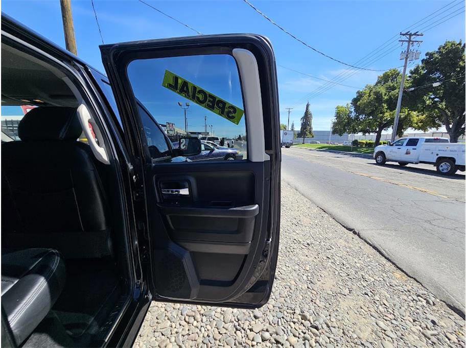 Used 2013 RAM 1500 Express RWD image 42