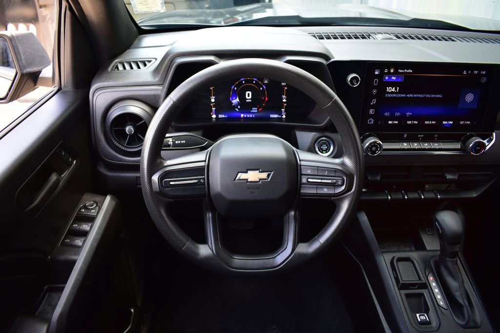 Used 2023 Chevrolet Colorado W/T RWD image 32