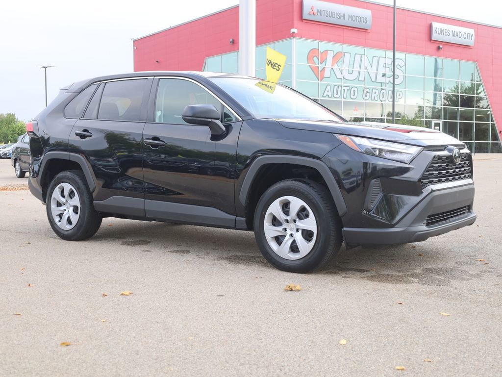 Used 2024 Toyota RAV4 LE image 2