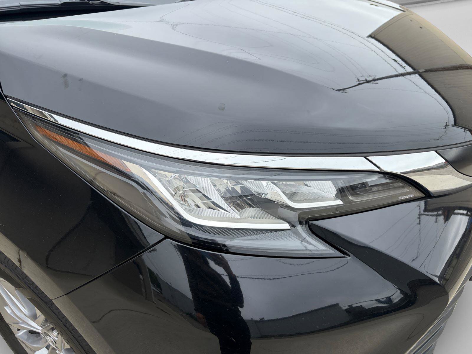 Certified 2022 Toyota Sienna XLE w/ XLE Plus Package FWD image 26