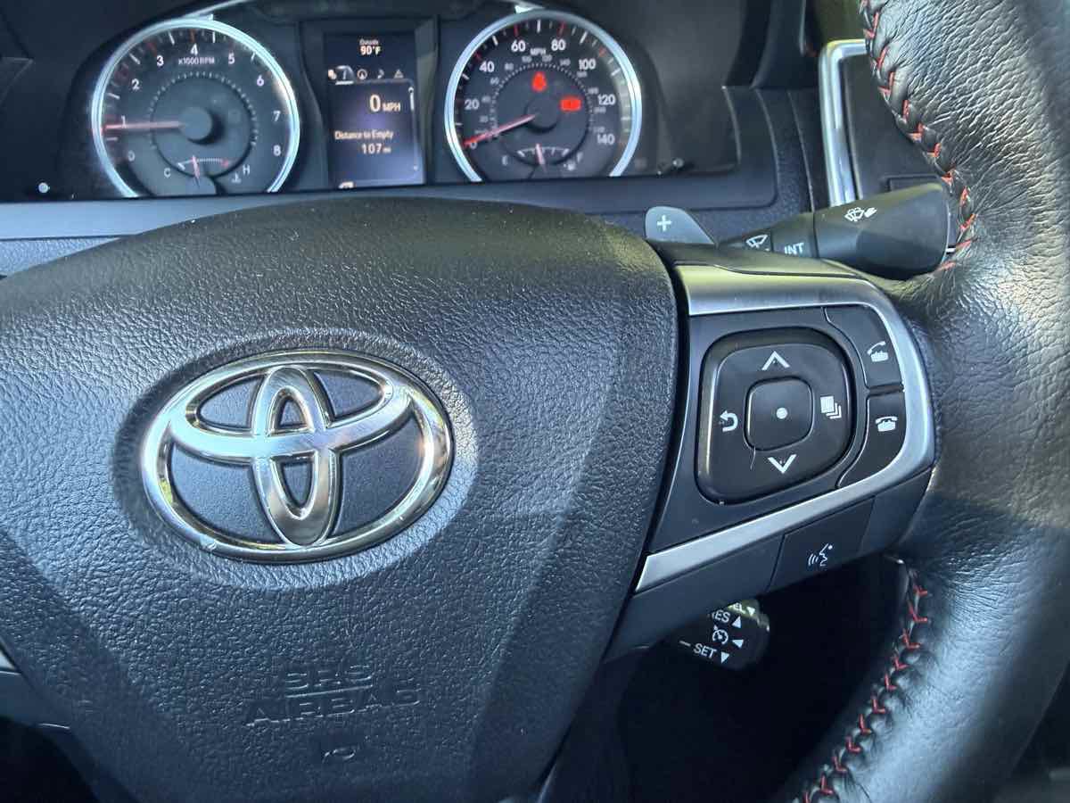 Used 2015 Toyota Camry XSE w/ Moonroof Package image 22