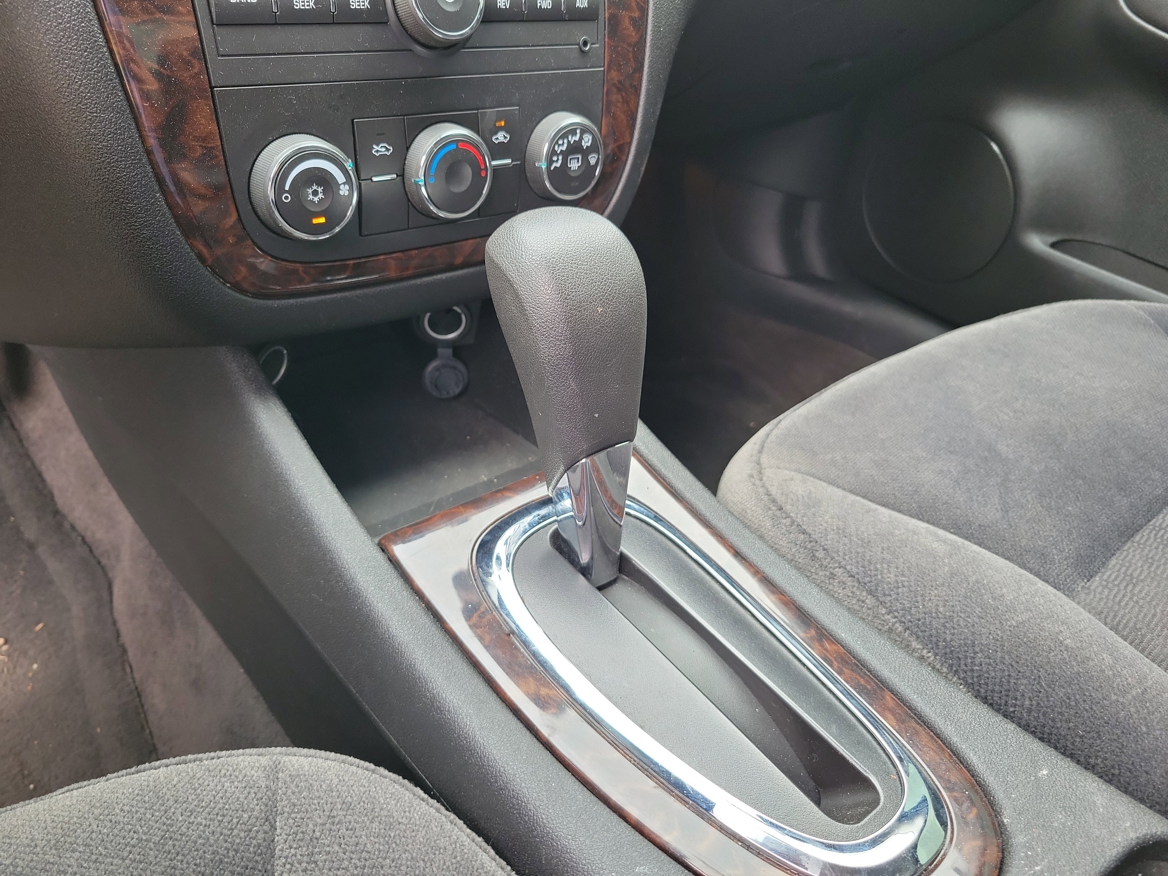 Used 2014 Chevrolet Impala Limited LS FWD image 12