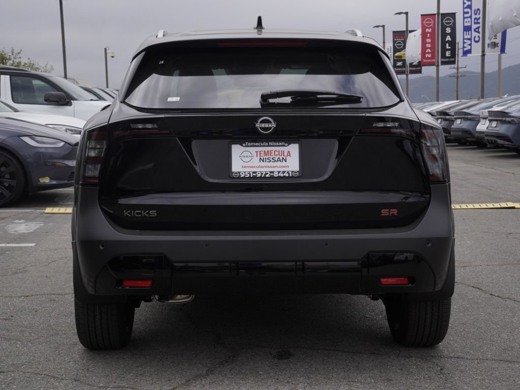 New 2026 Nissan Kicks SR FWD image 5