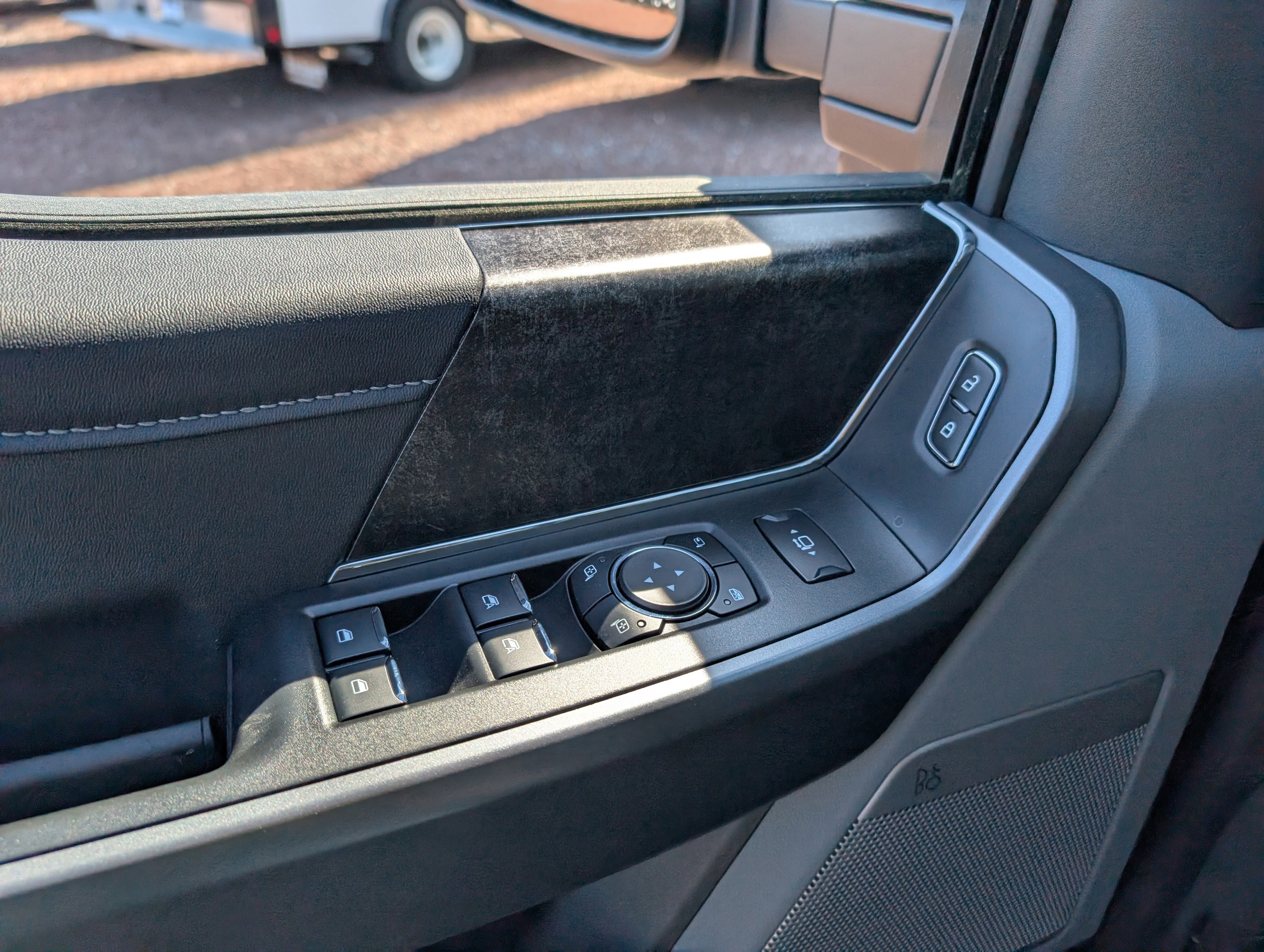 New 2025 Ford F350 XLT w/ Black Appearance Package image 16