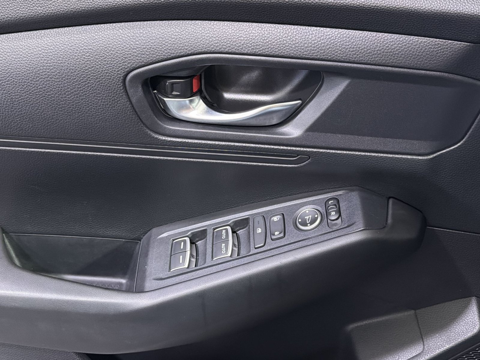 Used 2023 Honda Accord LX image 31