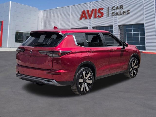 Used 2025 Mitsubishi Outlander SE FWD image 6