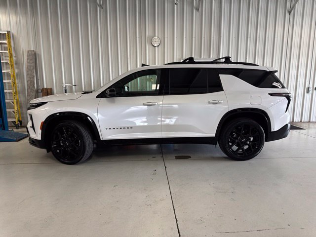 Used 2025 Chevrolet Traverse RS AWD/4WD image 3