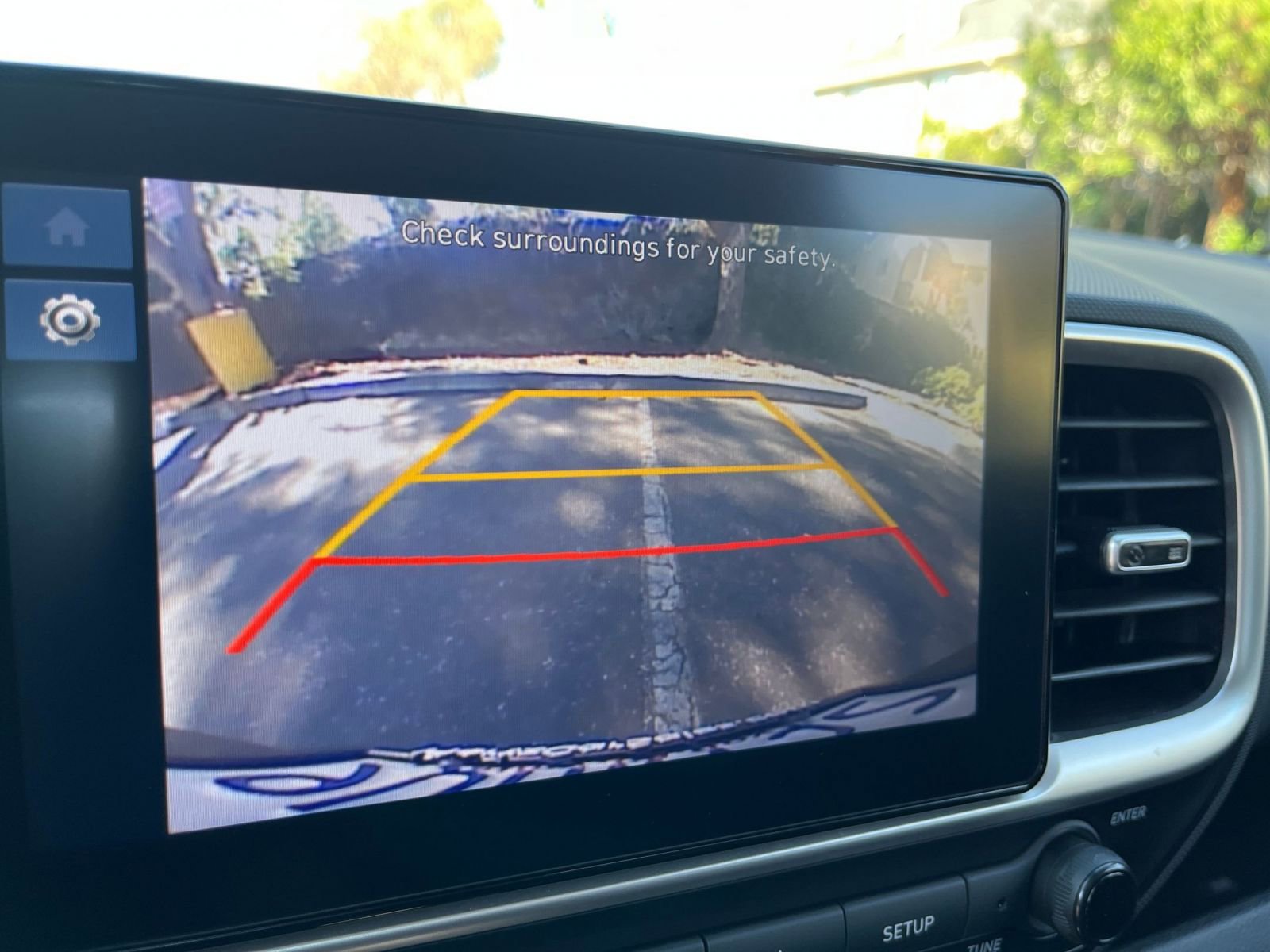 Used 2025 Hyundai Venue SEL image 22