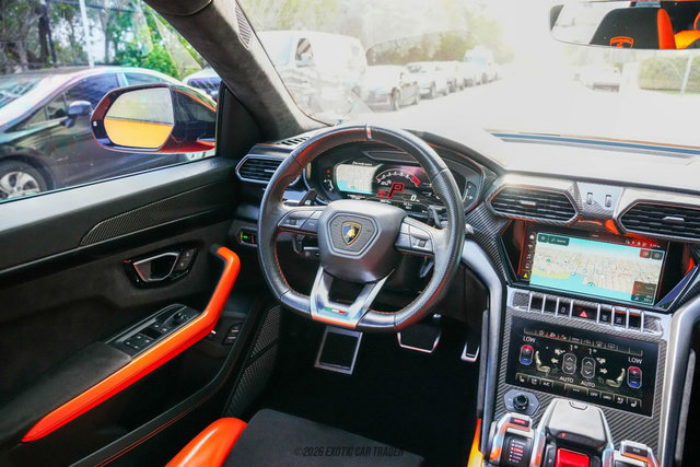 Used 2022 Lamborghini Urus image 48