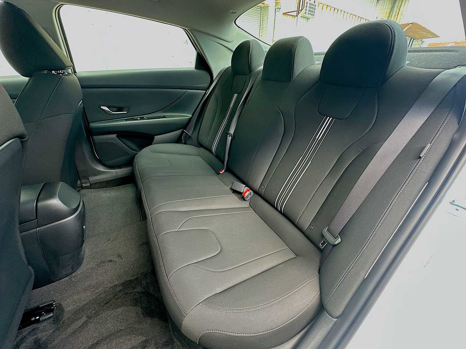 New 2026 Hyundai Elantra Hybrid FWD image 23