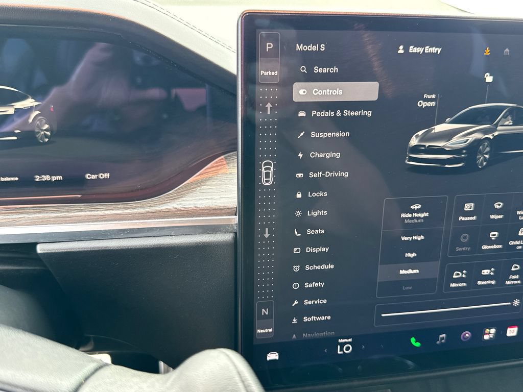 Used 2022 Tesla Model S AWD/4WD image 30