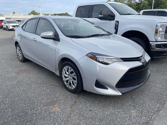 Used 2019 Toyota Corolla LE FWD image 1