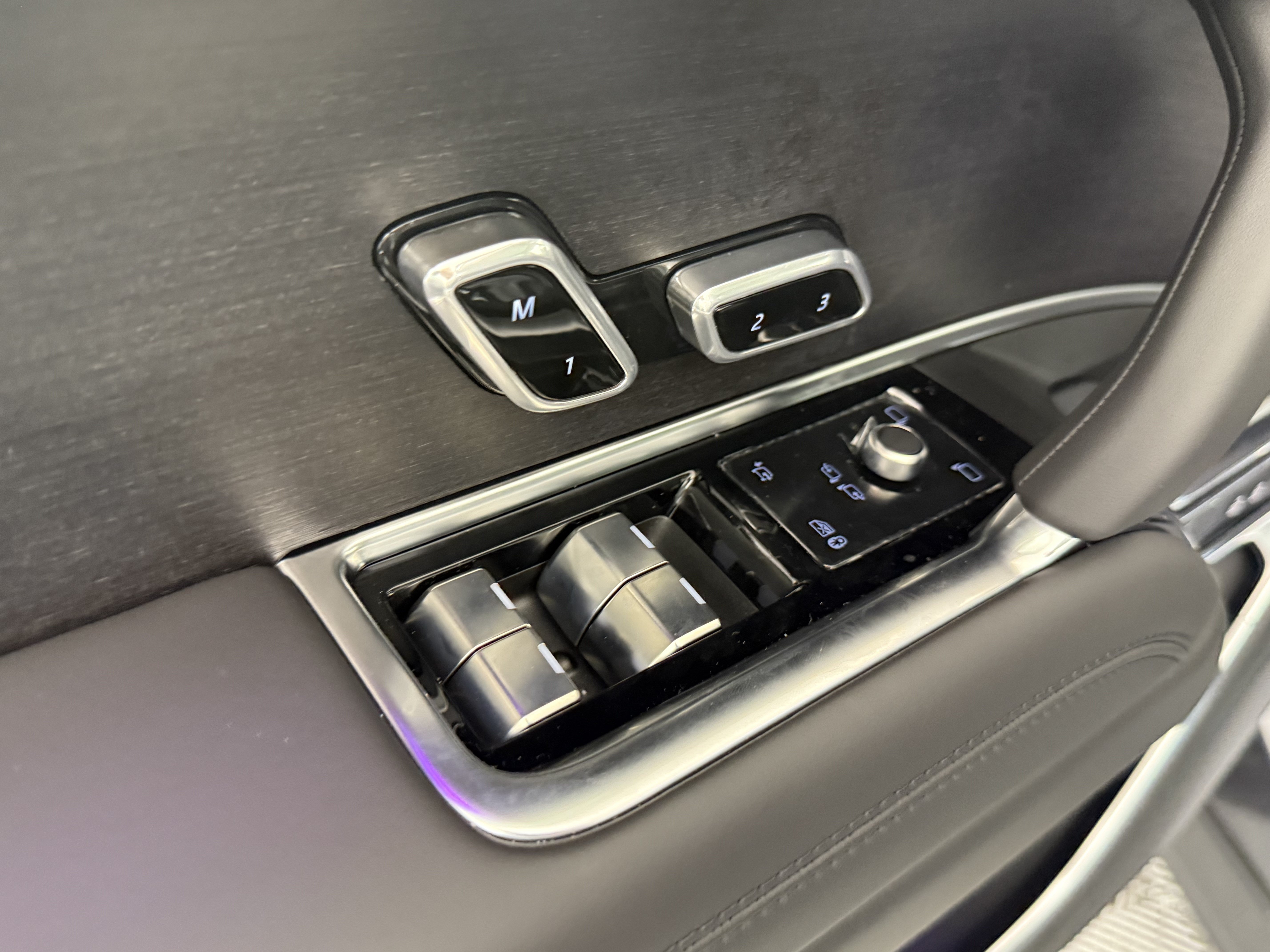 New 2026 Land Rover Range Rover SE AWD/4WD image 14