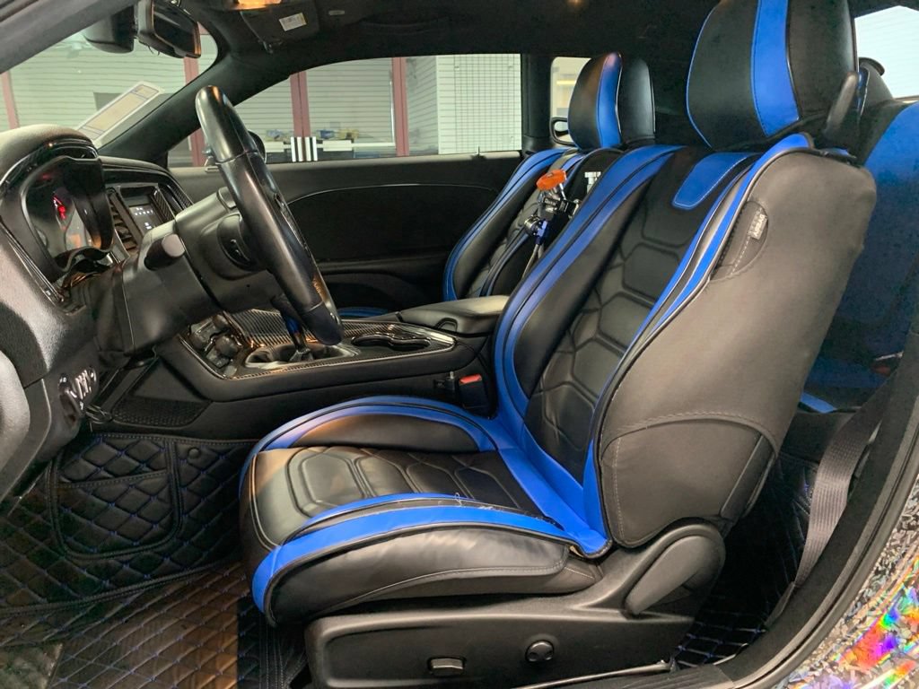 Used 2022 Dodge Challenger R/T w/ Blacktop Package RWD image 9