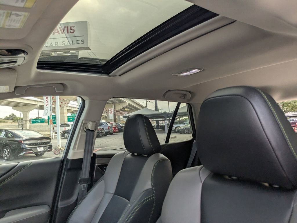 Used 2025 Subaru Outback Onyx Edition AWD/4WD image 23