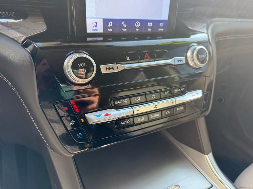 Used 2023 Ford Explorer Platinum w/ Technology Package image 29