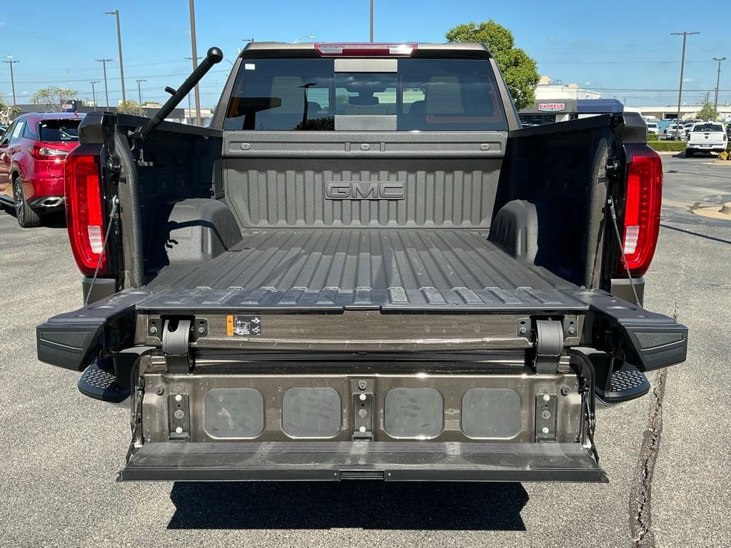 Used 2020 GMC Sierra 1500 SLT w/ SLT Premium Plus Package AWD/4WD image 12