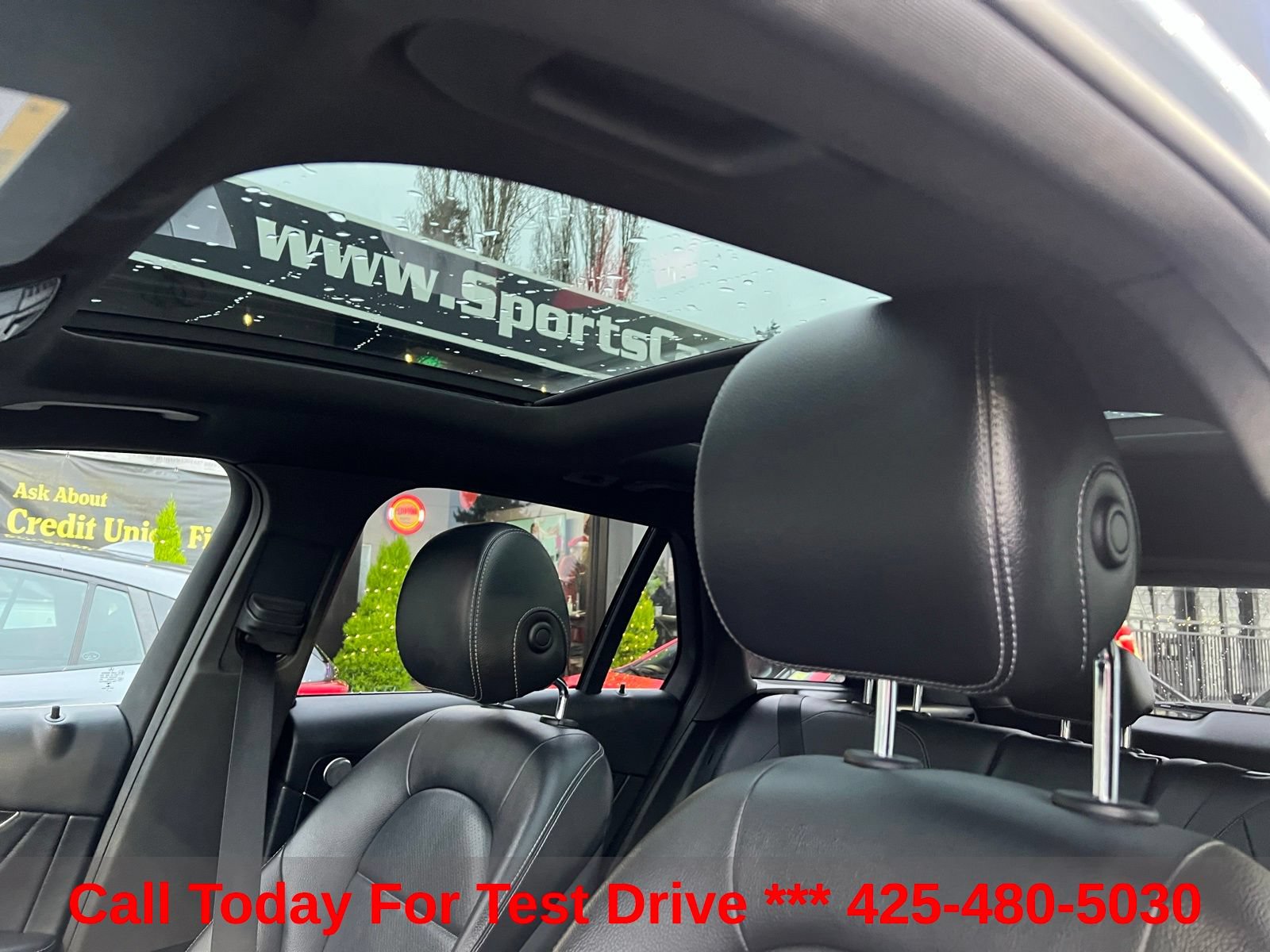 Used 2018 Mercedes-Benz GLC 300 4MATIC image 24