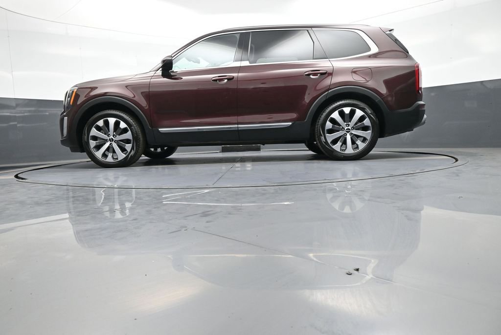 Certified 2022 Kia Telluride EX w/ EX Premium Package FWD image 35