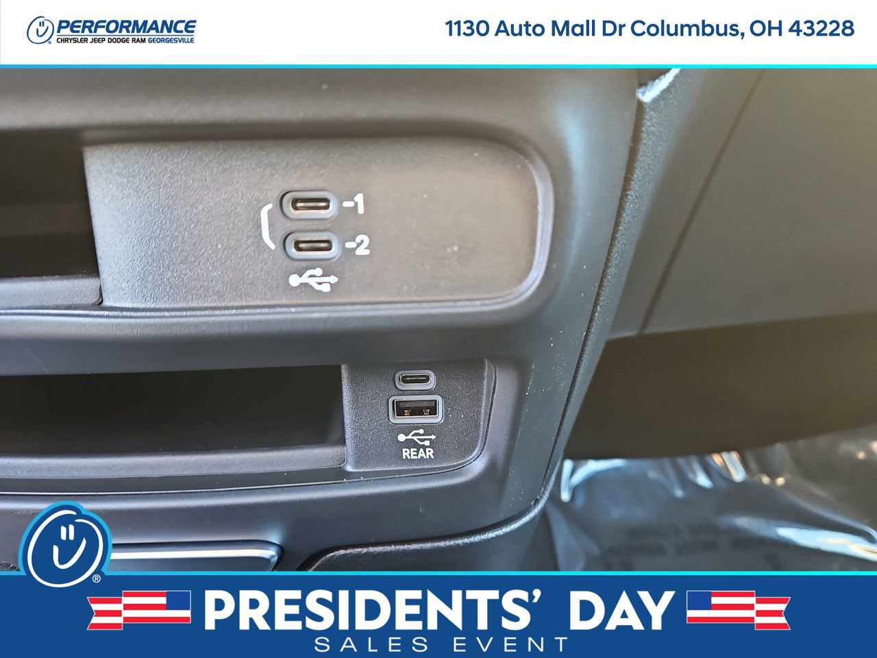 New 2026 Chrysler Pacifica Select image 30