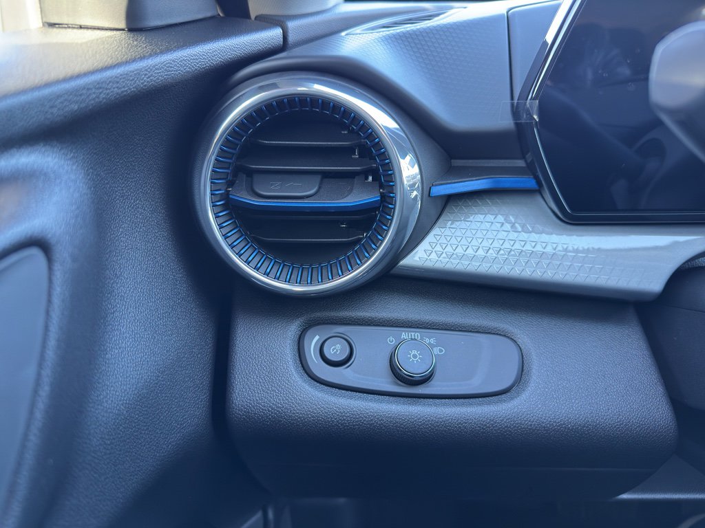 New 2026 Chevrolet Trax LT image 19