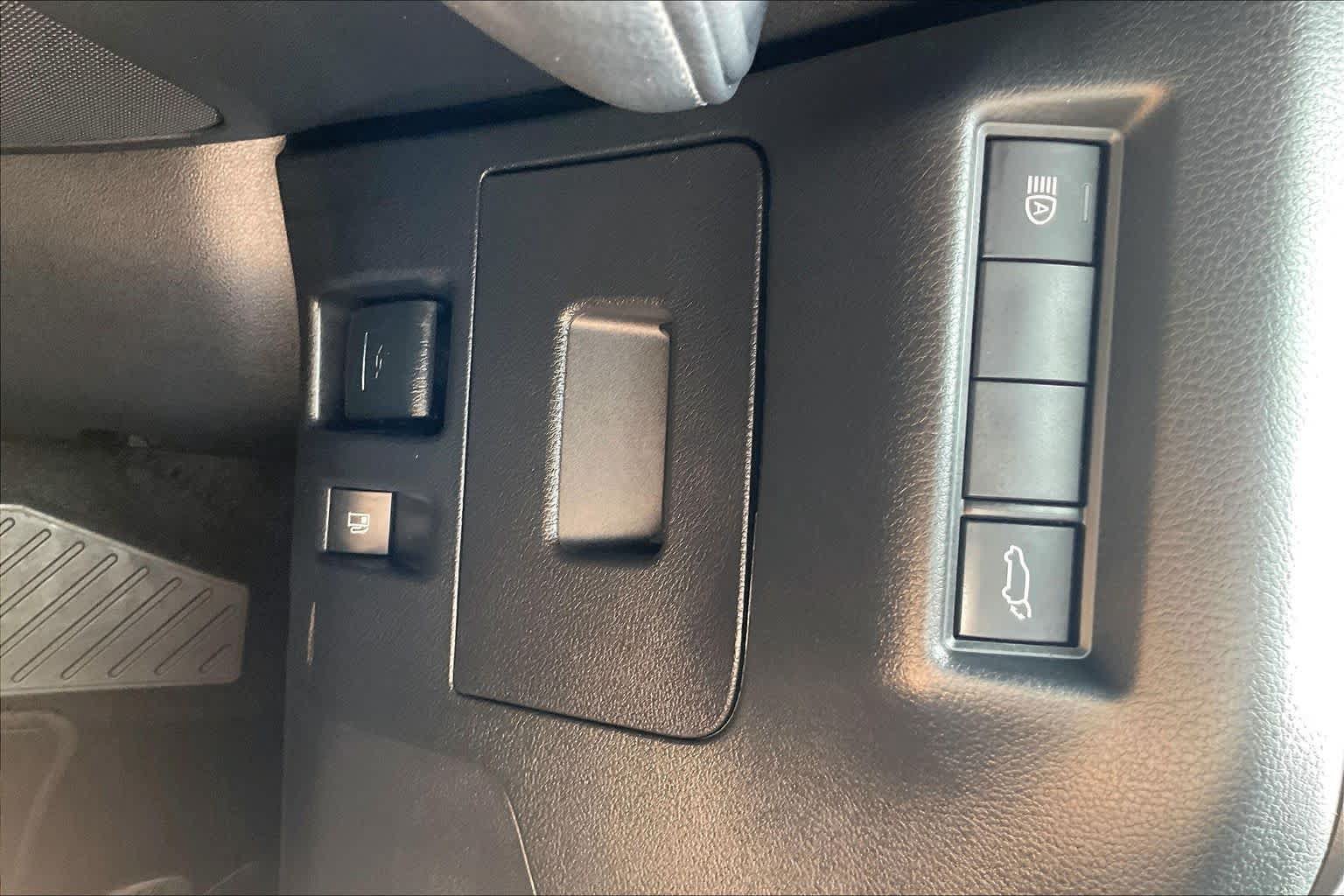 Used 2025 Toyota Grand Highlander AWD Hybrid image 34
