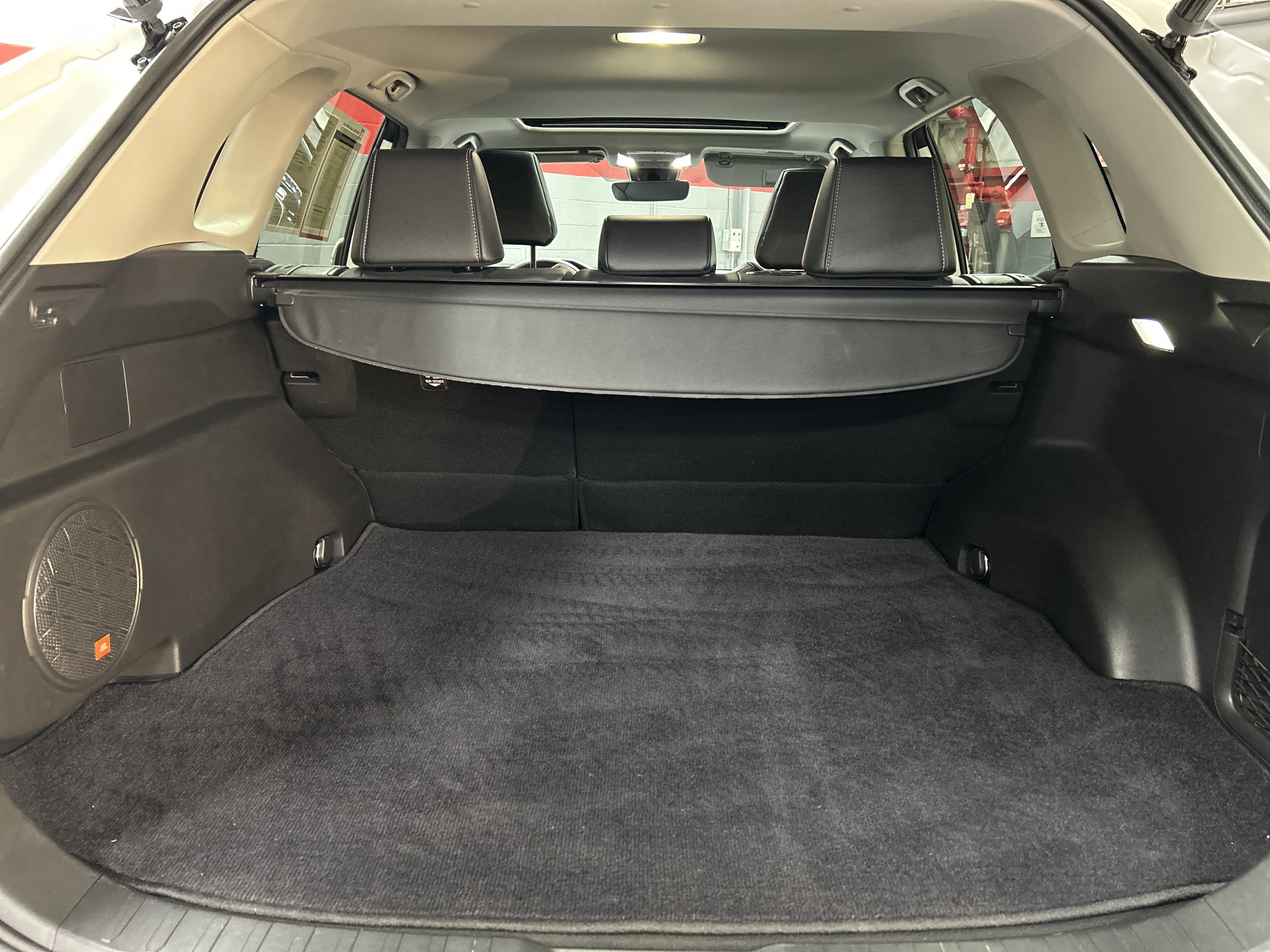 Used 2022 Toyota RAV4 Limited FWD image 19