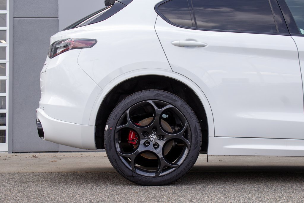 New 2025 Alfa Romeo Stelvio Tributo Italiano w/ Driving Assist Package image 6