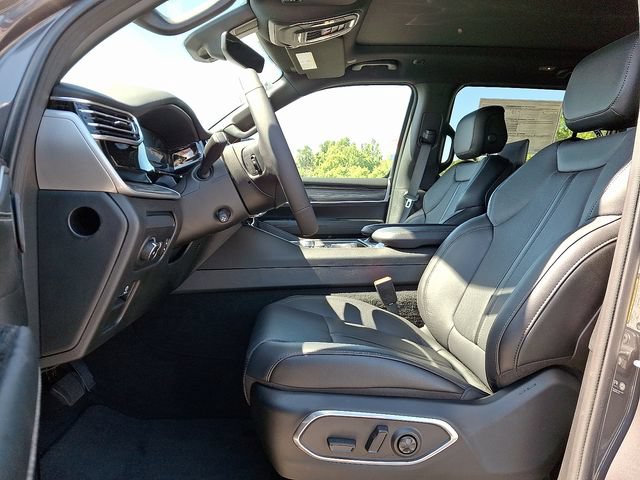 New 2024 Jeep Wagoneer Series III w/ Premium Group I AWD/4WD image 6