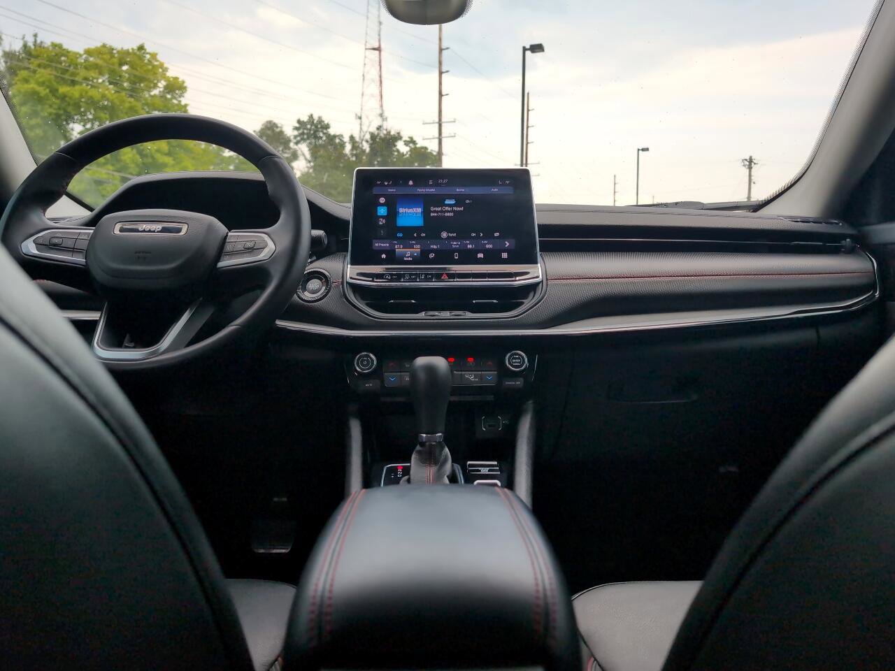 Used 2022 Jeep Compass Trailhawk w/ Trailhawk Convenience Group image 17