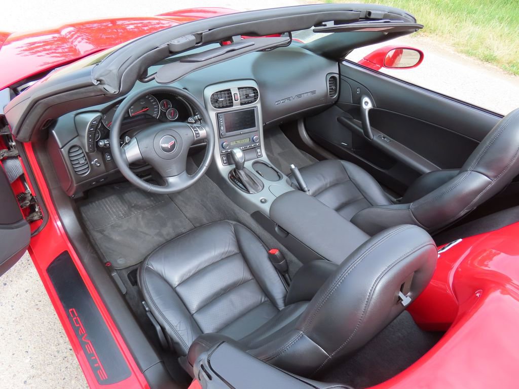 Used 2007 Chevrolet Corvette Convertible w/ Preferred Equipment Group RWD image 26
