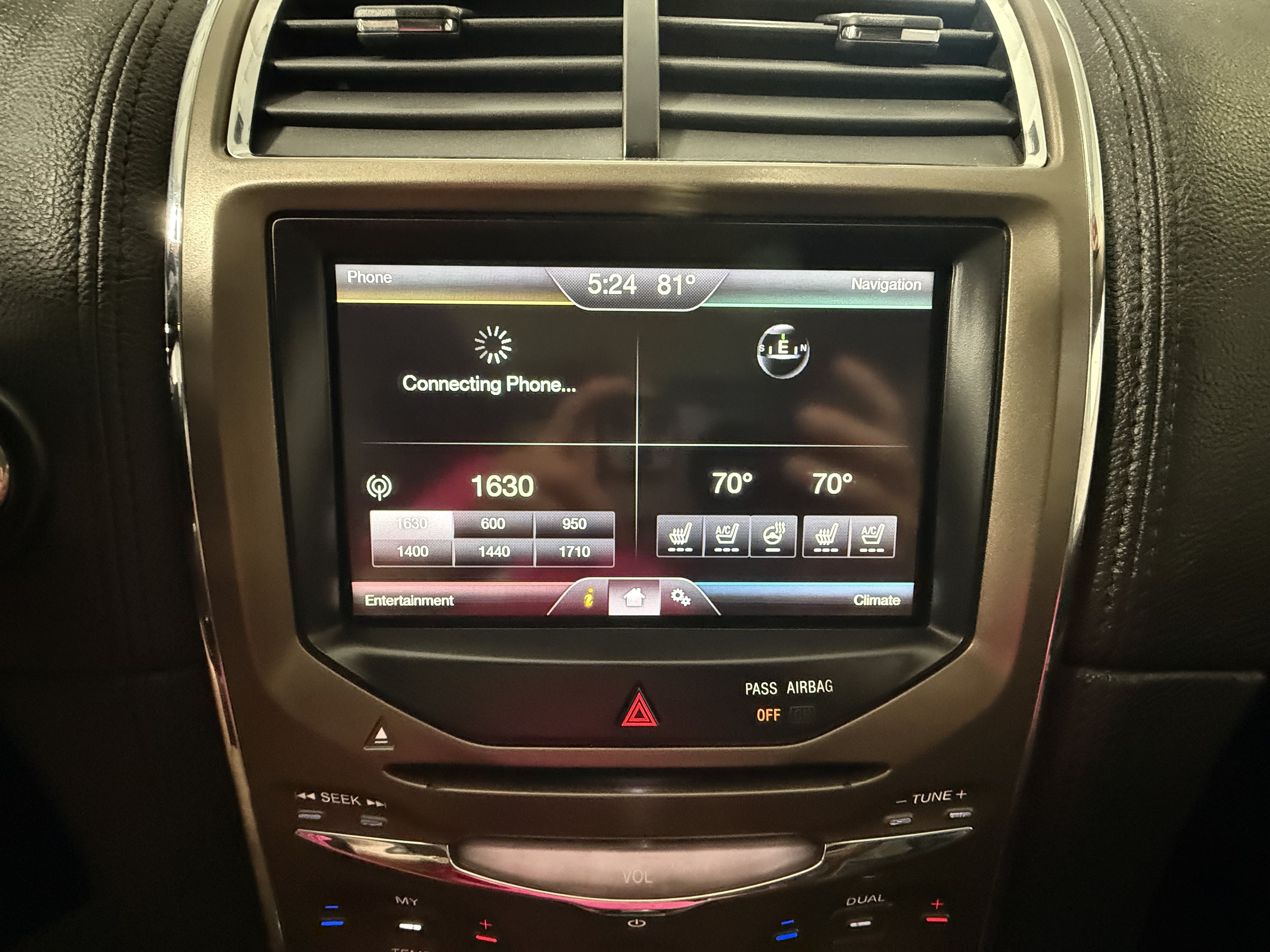 Used 2014 Lincoln MKX AWD w/ Equipment Group 102A image 31