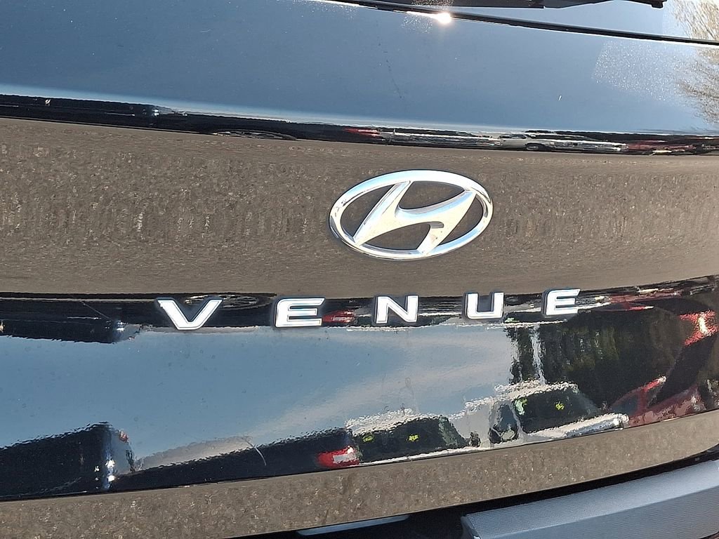 Used 2022 Hyundai Venue SE w/ Cargo Package image 28