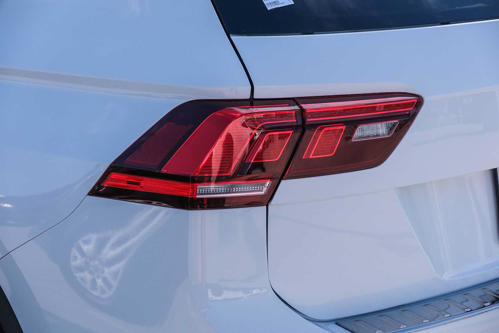 Used 2022 Volkswagen Tiguan S FWD image 7
