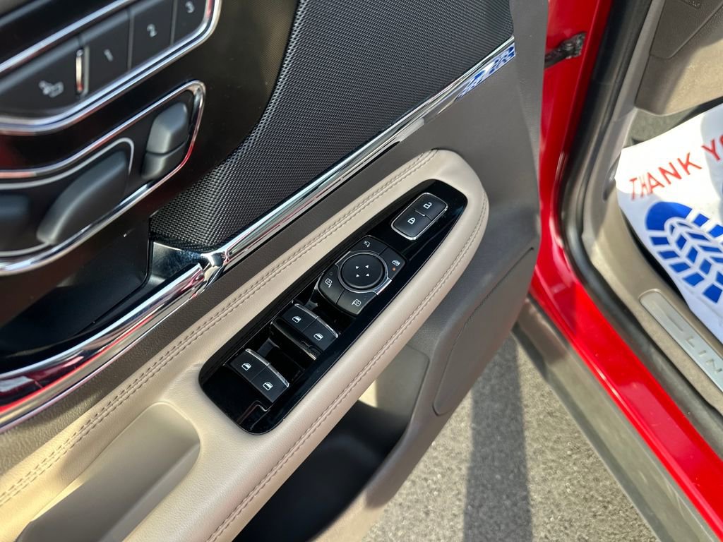 Used 2022 Lincoln Corsair Reserve w/ Equipment Group 201A image 18