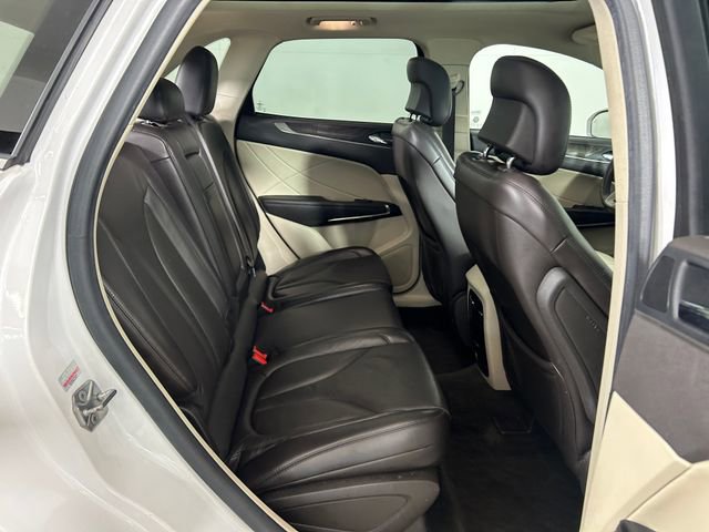 Used 2017 Lincoln MKC Reserve image 28
