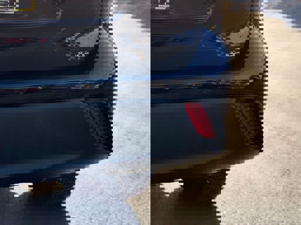 Used 2022 Toyota Highlander XLE image 15