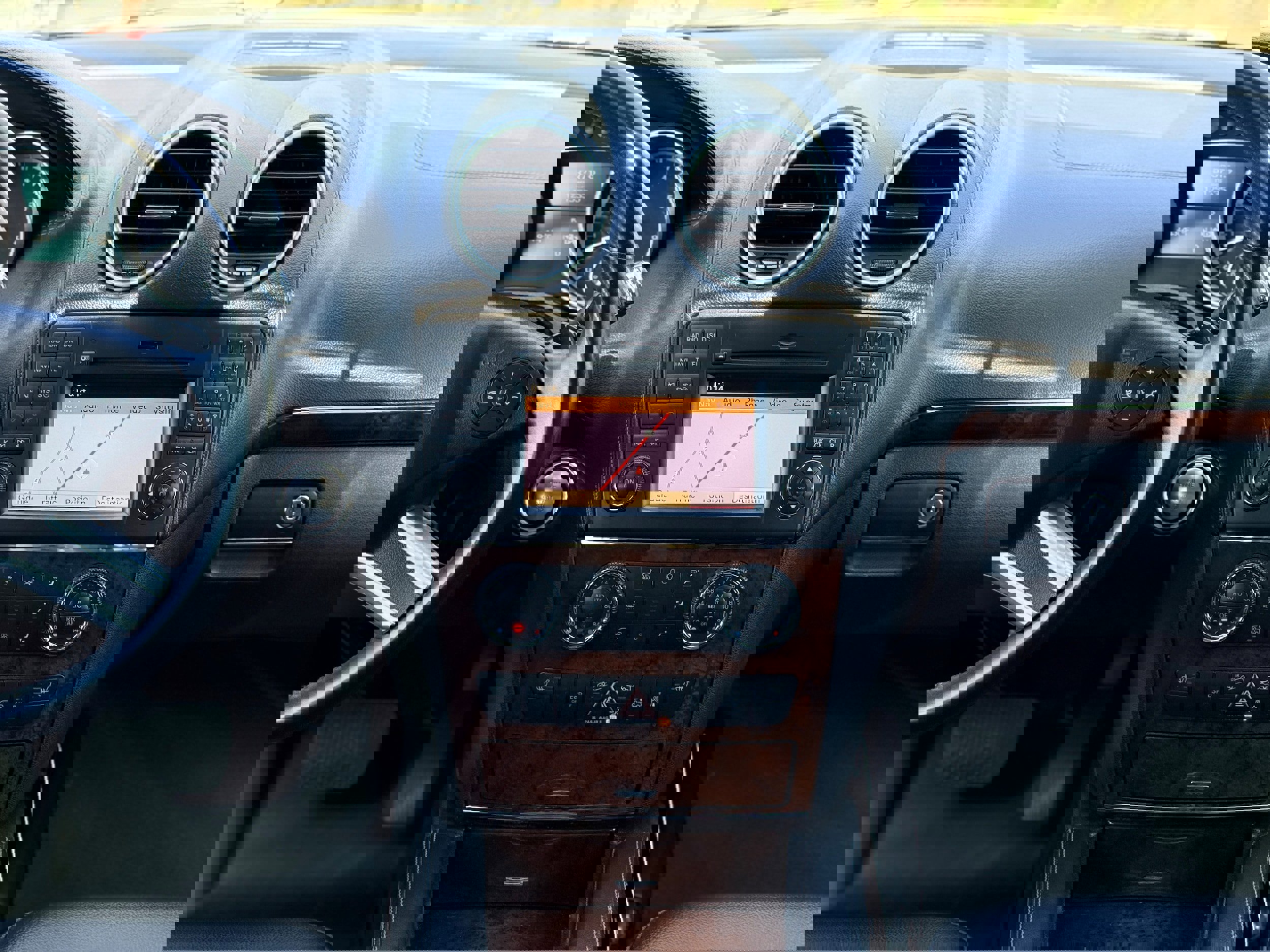 Used 2011 Mercedes-Benz GL 450 4matic image 19