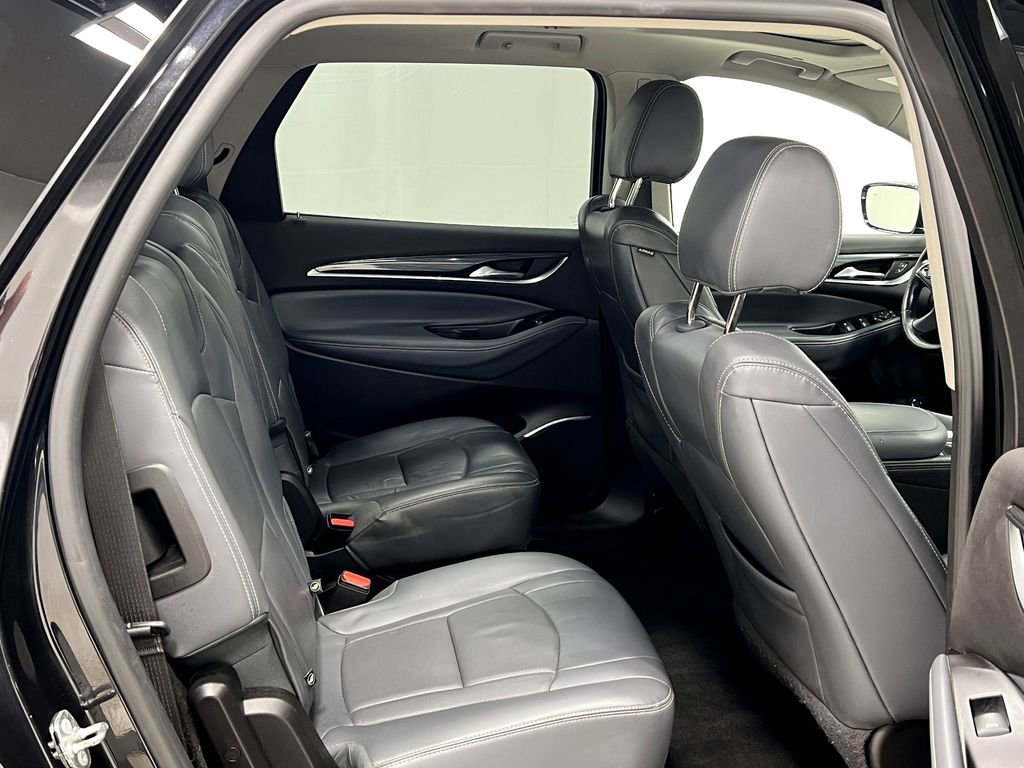 Used 2018 Buick Enclave Essence image 31