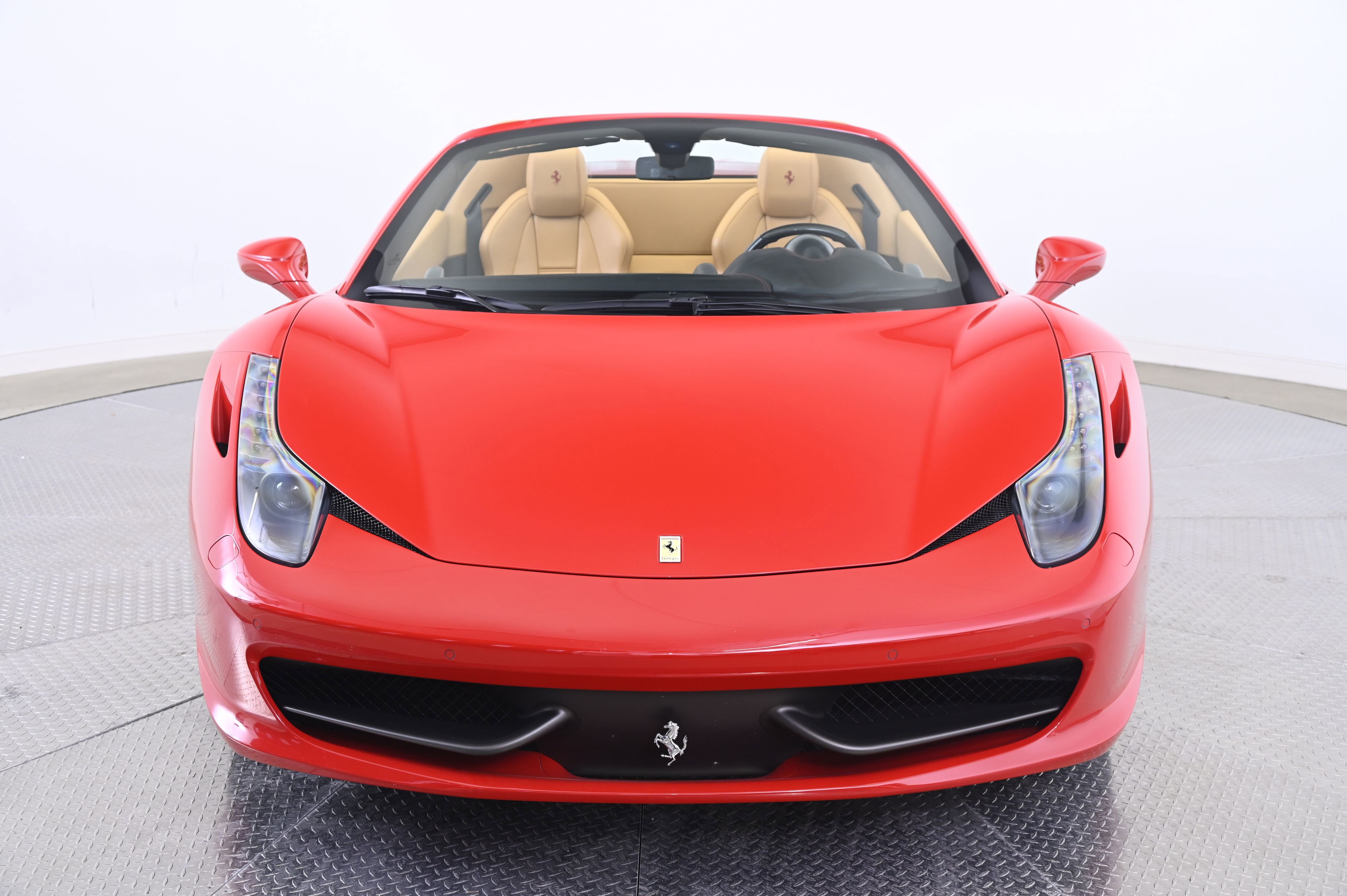 Used 2013 Ferrari 458 Spider image 10