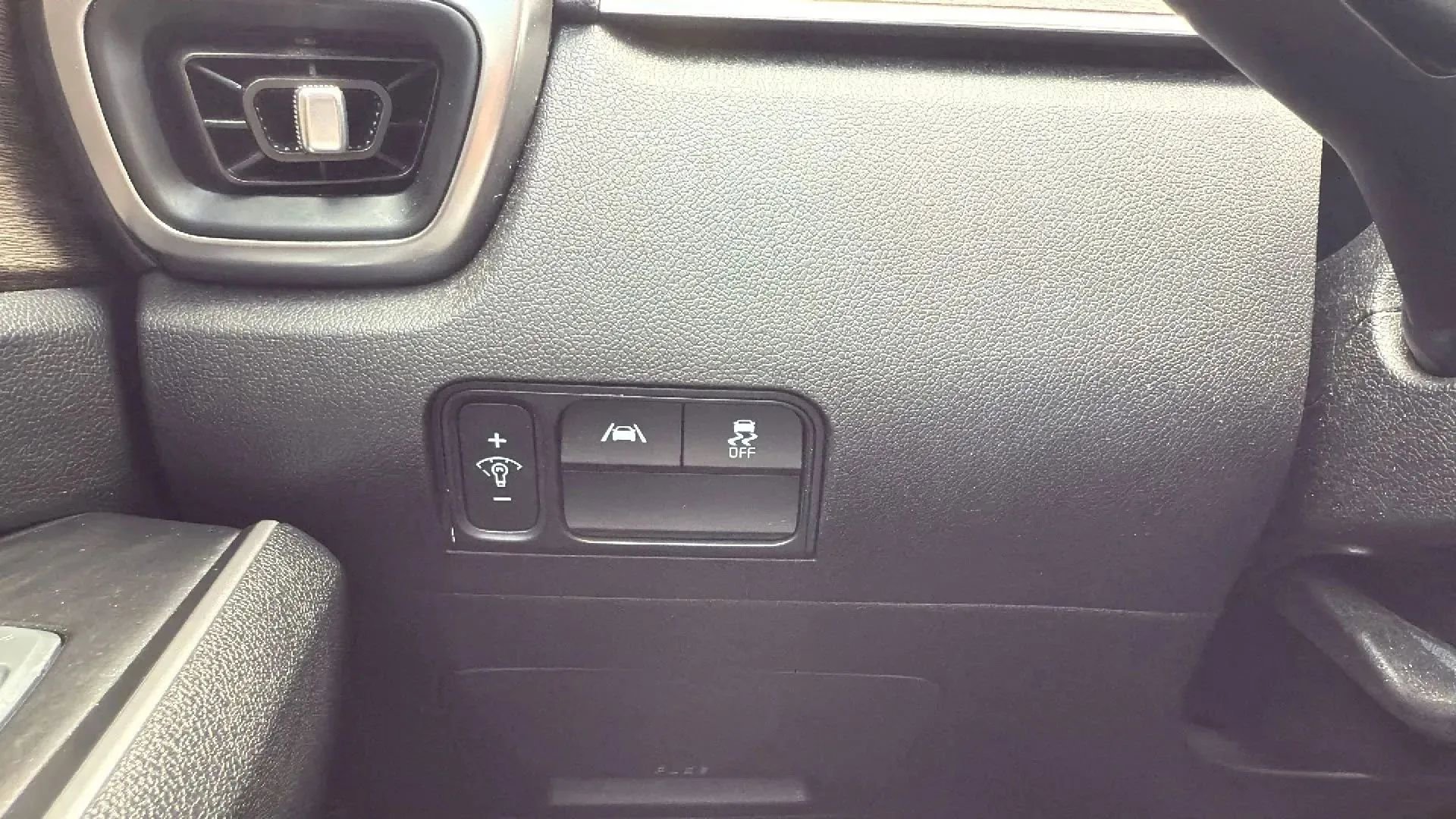 Used 2022 Kia Sorento S w/ Panoramic Sunroof Package image 15