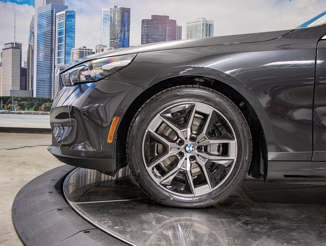 Used 2026 BMW i5 eDrive40 image 7